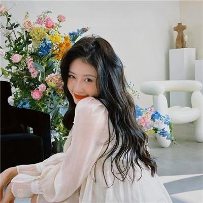 爱上触不到的你